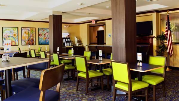 Holiday Inn Express Hotel & Suites Waller By Ihg Buitenkant foto