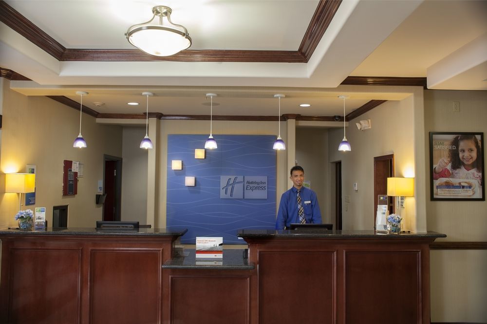 Holiday Inn Express Hotel & Suites Waller By Ihg Buitenkant foto